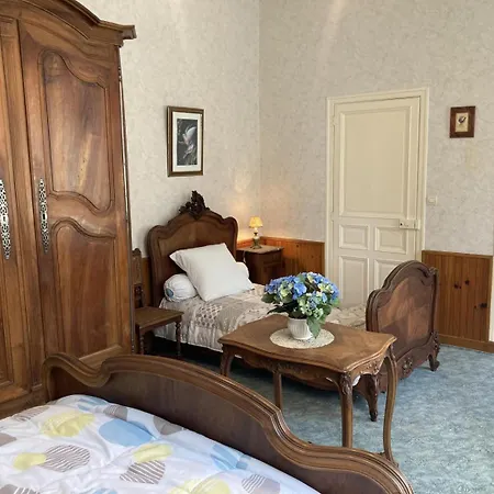 Le Petit Du Theil Au Servant بيت للعطل *