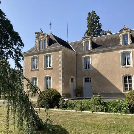 Le Petit Du Theil Au Servant