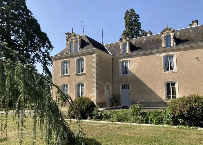 Le Petit Du Theil Au Servant